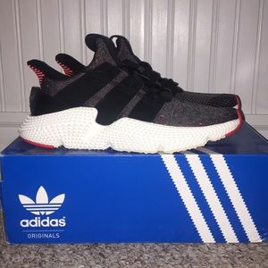 NEW Adidas Prophere Black/Red Size 9